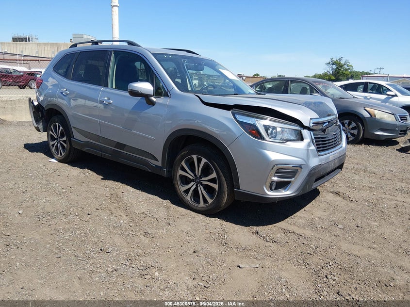2019 Subaru Forester VIN JF2SKAUC3KH556290 IAAI salvage auction — FRONT & REAR, Salvage Title, sold $1,350 on 2026-07-29 (photo 1)