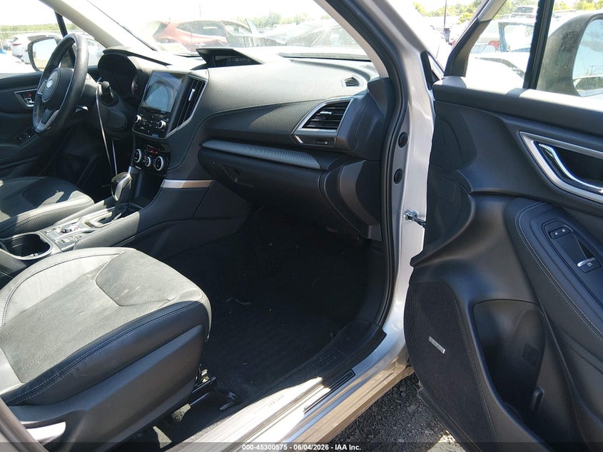 2019 Subaru Forester VIN JF2SKAUC3KH556290 IAAI salvage auction — FRONT & REAR, Salvage Title, sold $1,350 on 2026-07-29 (photo 5)