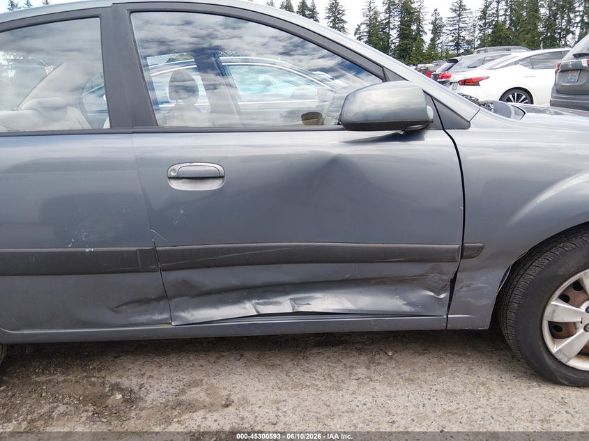 2007 Kia Rio VIN KNADE123076266011 IAAI salvage auction — LEFT & RIGHT, Bill Of Sale (Washington), sold $675 on 2026-07-08 (photo 6)