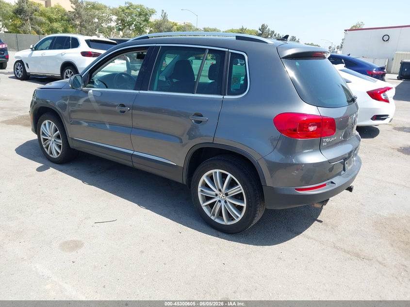 2016 Volkswagen Tiguan VIN WVGAV7AX0GW611711 IAAI salvage auction — FRONT END, Salvage Title, sold $1,700 on 2026-07-13 (photo 3)