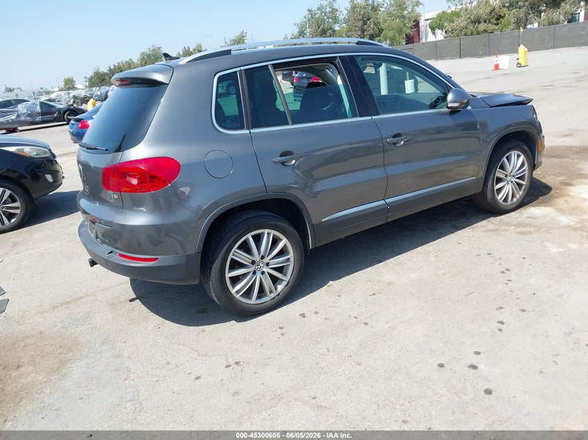 2016 Volkswagen Tiguan VIN WVGAV7AX0GW611711 IAAI salvage auction — FRONT END, Salvage Title, sold $1,700 on 2026-07-13 (photo 4)