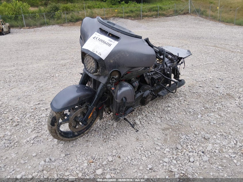 2020 Harley-davidson Electra glide VIN 1HD1TEH19LB955263 IAAI salvage auction — FRONT & REAR, Salvage (Kentucky), sold $7,350 on 2026-08-12 (photo 2)