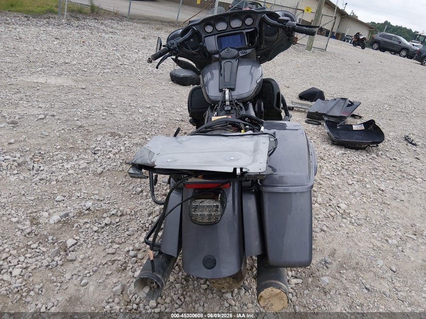 2020 Harley-davidson Electra glide VIN 1HD1TEH19LB955263 IAAI salvage auction — FRONT & REAR, Salvage (Kentucky), sold $7,350 on 2026-08-12 (photo 6)