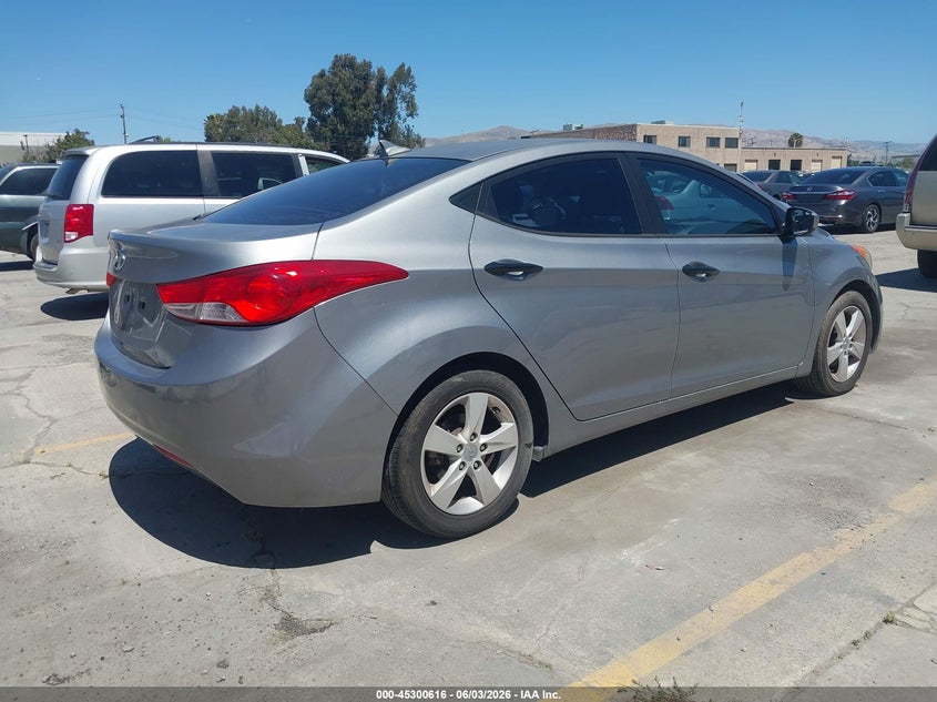 2013 Hyundai Elantra VIN KMHDH4AE3DU799374 IAAI salvage auction — NORMAL WEAR, Clear - Dealer Only (California), sold $1,100 on 2026-07-20 (photo 4)