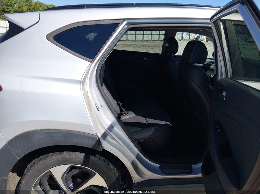 2016 Hyundai Tucson VIN KM8J33A29GU221043 IAAI salvage auction — NORMAL WEAR, Salvage Title, sold $2,625 on 2026-07-16 (photo 8)