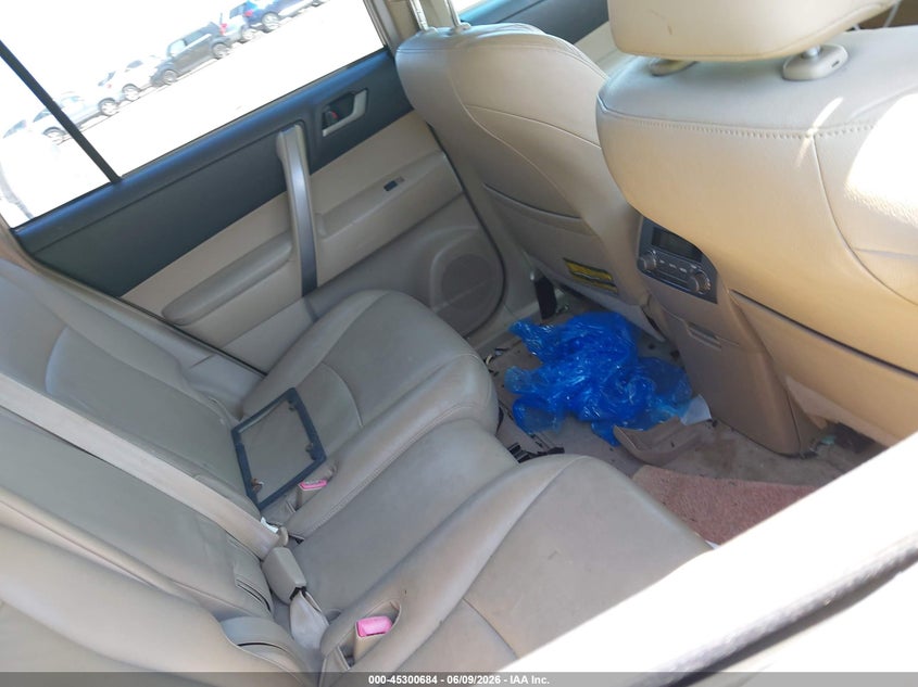 2008 Toyota Highlander VIN JTEES43A382092664 IAAI salvage auction — SIDE, Clear (Massachusetts), sold $1,850 on 2026-07-28 (photo 8)