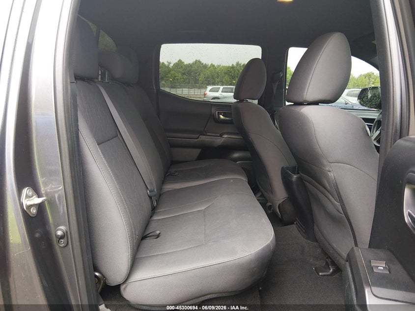 2017 Toyota Tacoma VIN 5TFCZ5AN9HX090388 IAAI salvage auction — REAR END, Salvage Title, sold $14,525 on 2026-07-15 (photo 8)