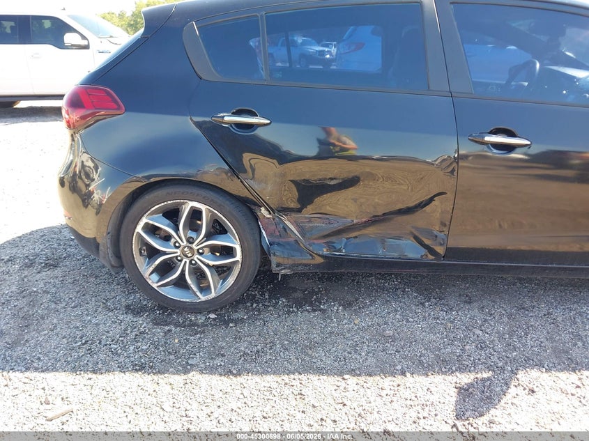2015 Kia Forte VIN KNAFZ5A33F5405218 IAAI salvage auction — RIGHT SIDE, Salvage Title, sold $875 on 2026-07-22 (photo 6)