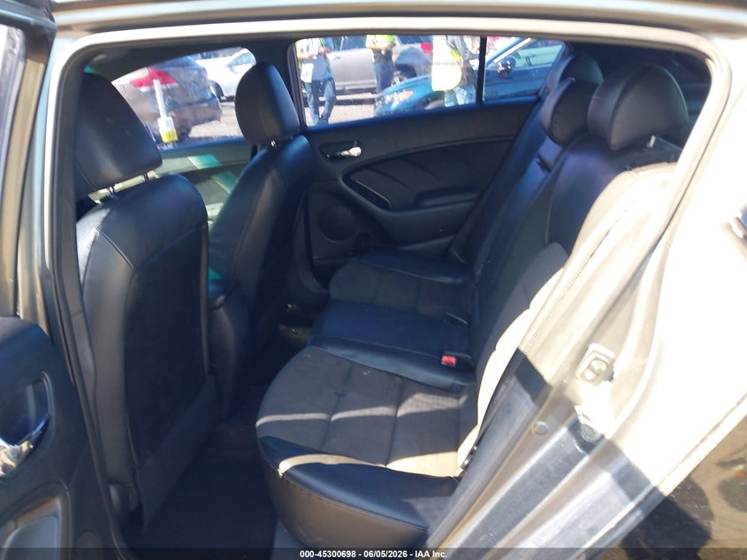 2015 Kia Forte VIN KNAFZ5A33F5405218 IAAI salvage auction — RIGHT SIDE, Salvage Title, sold $875 on 2026-07-22 (photo 8)