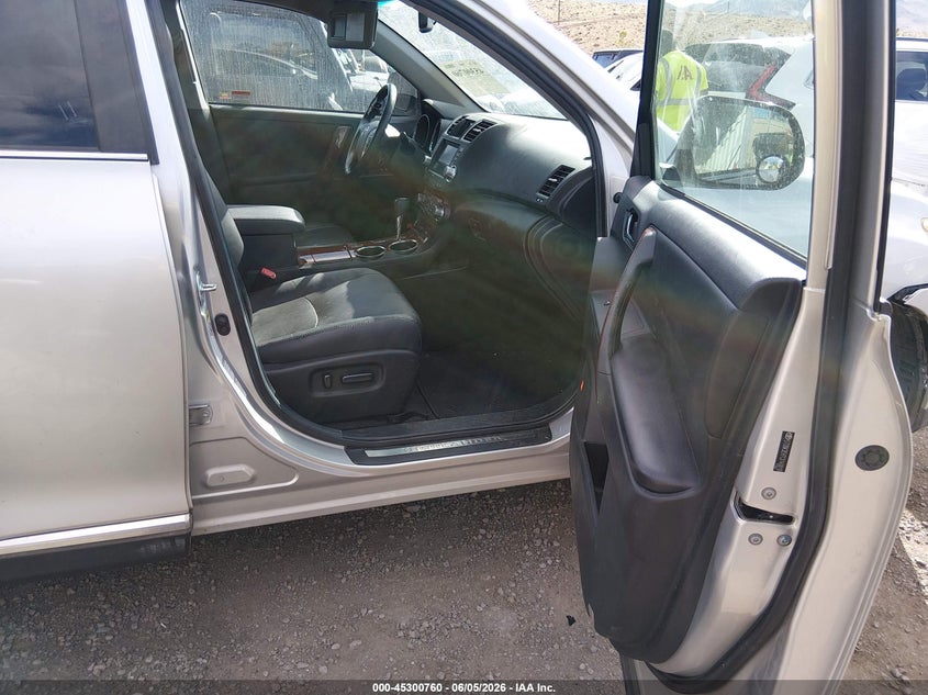 2012 Toyota Highlander VIN 5TDDK3EH7CS140818 IAAI salvage auction — FRONT END, Salvage Title, sold $5,500 on 2026-07-10 (photo 5)