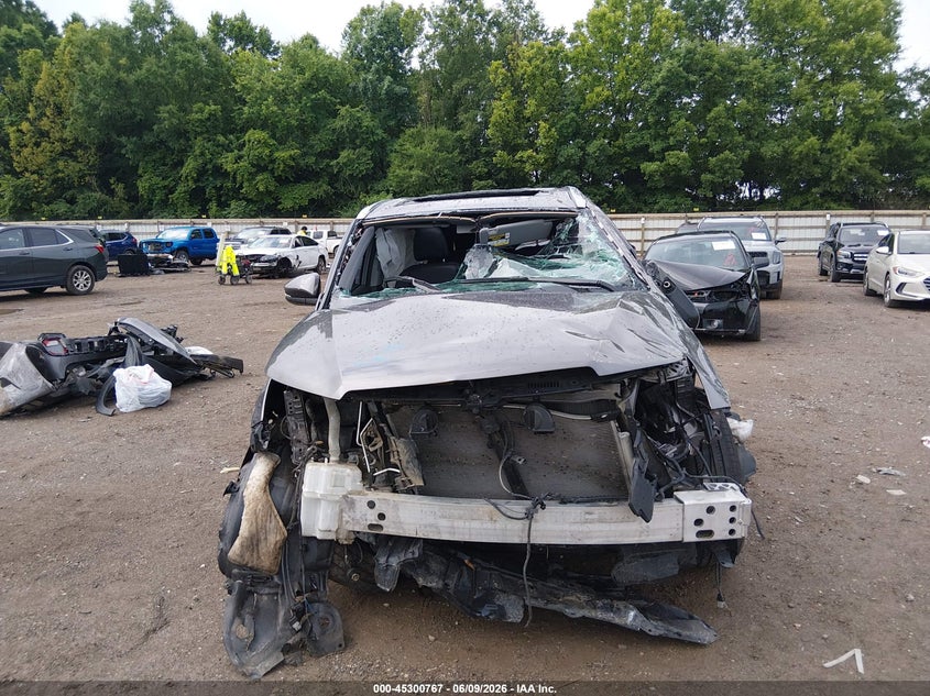 2019 Toyota Highlander VIN 5TDJZRFH3KS591999 IAAI salvage auction — ROLLOVER, Salvage Title, sold $1,700 on 2026-07-08 (photo 6)