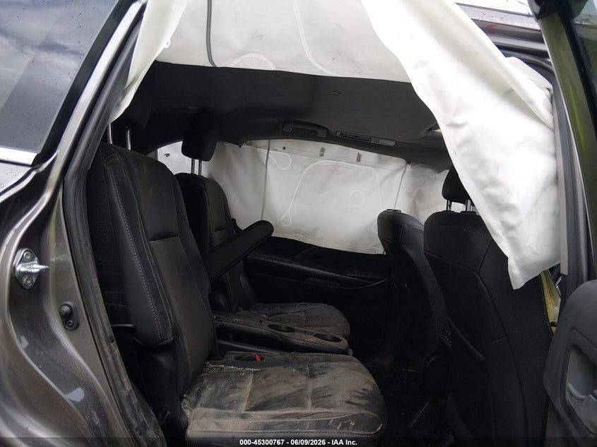 2019 Toyota Highlander VIN 5TDJZRFH3KS591999 IAAI salvage auction — ROLLOVER, Salvage Title, sold $1,700 on 2026-07-08 (photo 8)