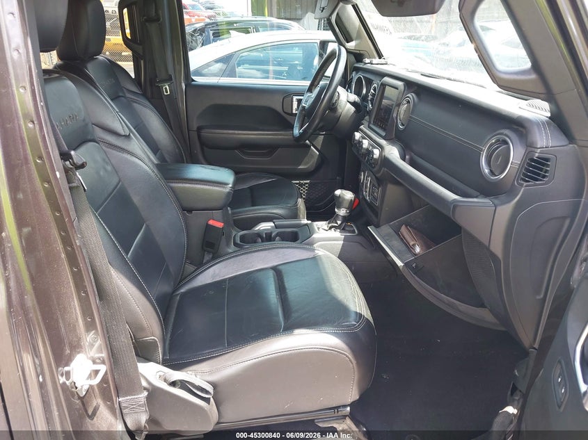 2018 Jeep Wrangler / VIN 1C4HJXEG4JW113639 IAAI salvage auction — REAR END, Salvage Title, sold $10,700 on 2026-07-30 (photo 5)