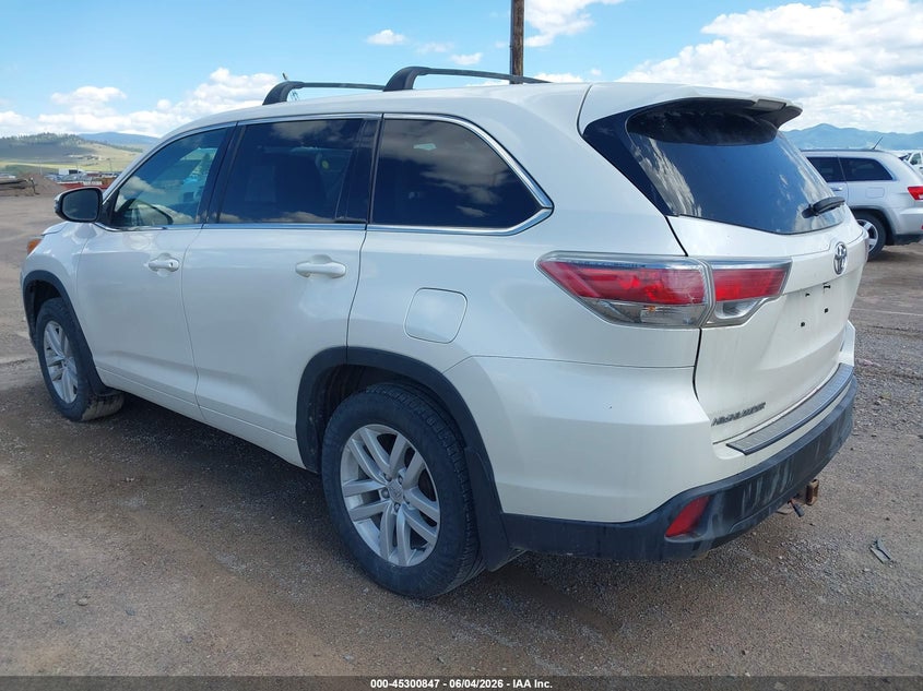 2014 Toyota Highlander VIN 5TDBKRFH6ES008743 IAAI salvage auction — RIGHT SIDE, Salvage Title, sold $4,550 on 2026-07-15 (photo 3)