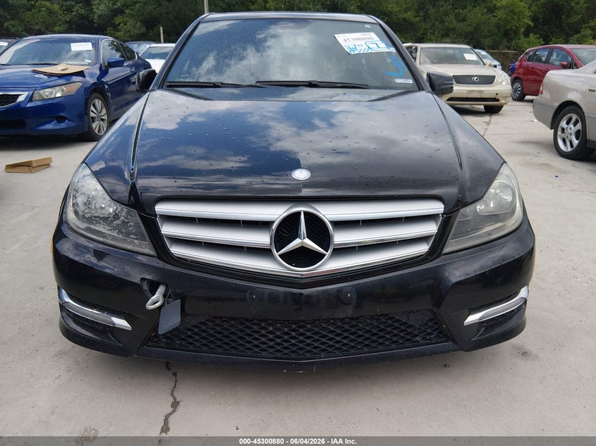 2012 Mercedes-benz C-klasse VIN WDDGF4HBXCR221850 IAAI salvage auction — NORMAL WEAR, Original (Texas), sold $800 on 2026-07-13 (photo 6)