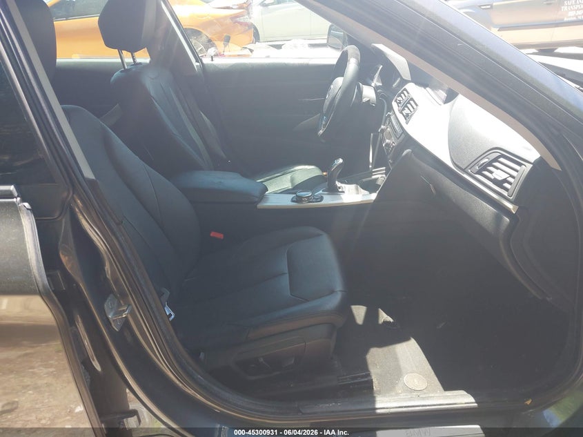 2014 BMW 3er VIN WBA3X5C57ED556896 IAAI salvage auction — REAR END, Wait Title, sold $1,800 on 2026-08-30 (photo 5)