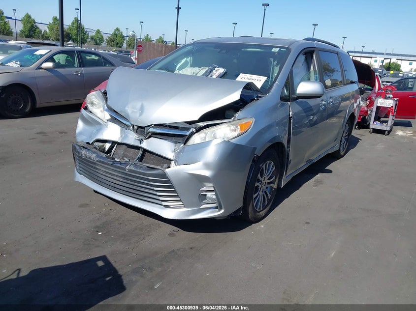 2020 Toyota Sienna VIN 5TDYZ3DC6LS065662 IAAI salvage auction — FRONT & REAR, Salvage Title, sold $2,350 on 2026-07-31 (photo 2)