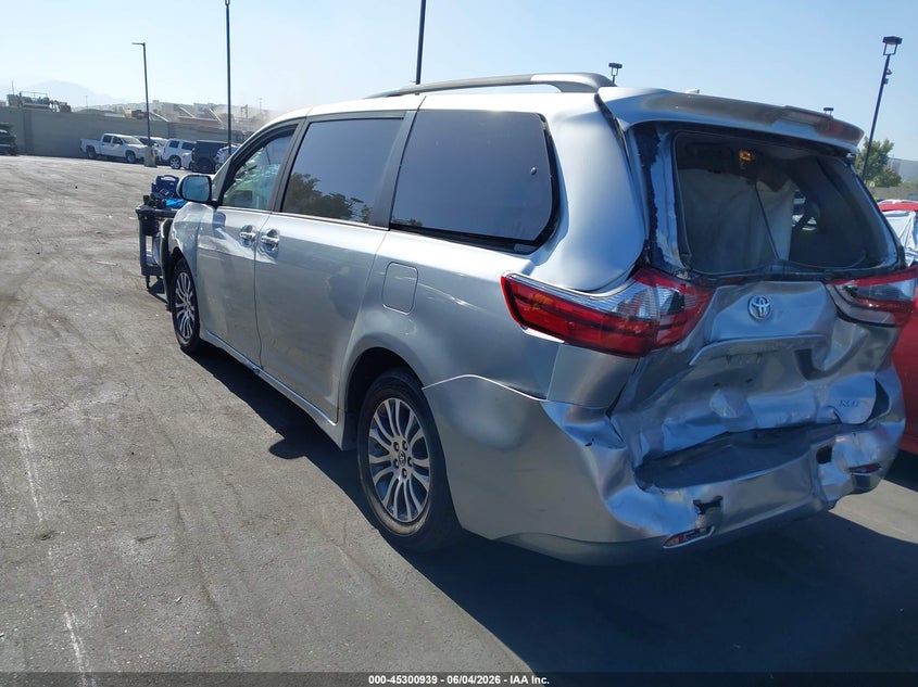 2020 Toyota Sienna VIN 5TDYZ3DC6LS065662 IAAI salvage auction — FRONT & REAR, Salvage Title, sold $2,350 on 2026-07-31 (photo 3)