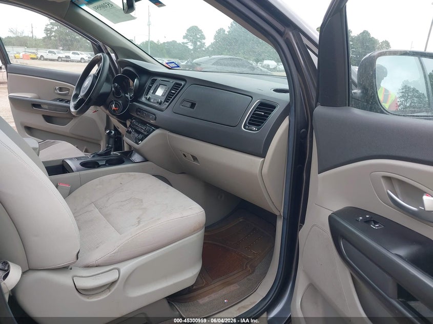2016 Kia SEDONA VIN KNDMB5C17G6204248 IAAI salvage auction — RIGHT SIDE, Salvage Title, sold $1,450 on 2026-07-16 (photo 5)