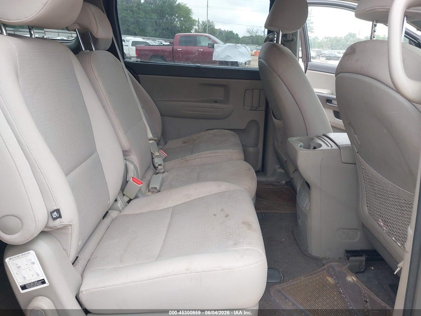 2016 Kia SEDONA VIN KNDMB5C17G6204248 IAAI salvage auction — RIGHT SIDE, Salvage Title, sold $1,450 on 2026-07-16 (photo 8)