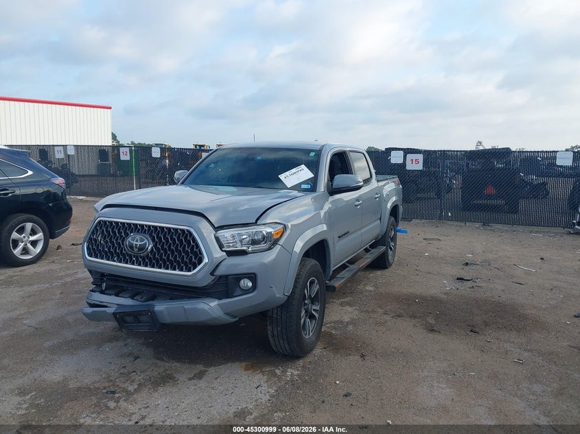 2019 Toyota Tacoma VIN 5TFCZ5AN8KX210141 IAAI salvage auction — RIGHT FRONT, Original (Texas), sold $9,600 on 2026-07-28 (photo 2)