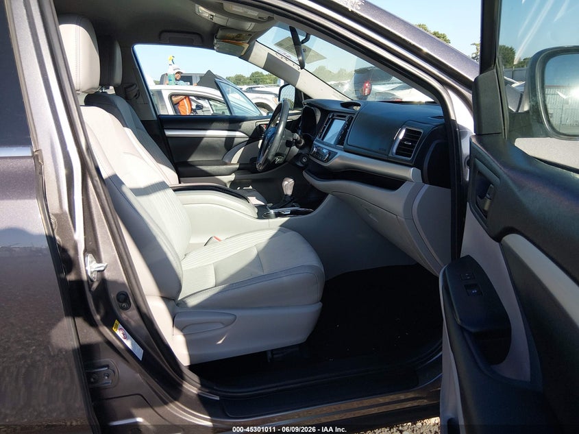 2016 Toyota Highlander VIN 5TDZKRFH2GS186229 IAAI salvage auction — FRONT END, Salvage Title, sold $6,250 on 2026-07-15 (photo 5)