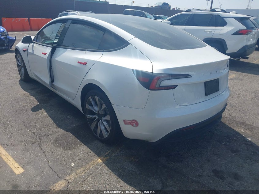 2024 Tesla Model 3 VIN 5YJ3E1EAXRF831266 IAAI salvage auction — RIGHT FRONT, Salvage Title, sold $3,050 on 2026-07-27 (photo 3)
