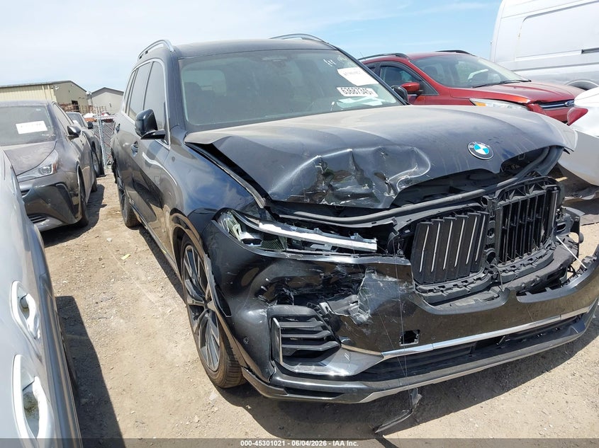 2020 BMW X7 VIN 5UXCW2C08L9C16036 — IAAI salvage auction photo