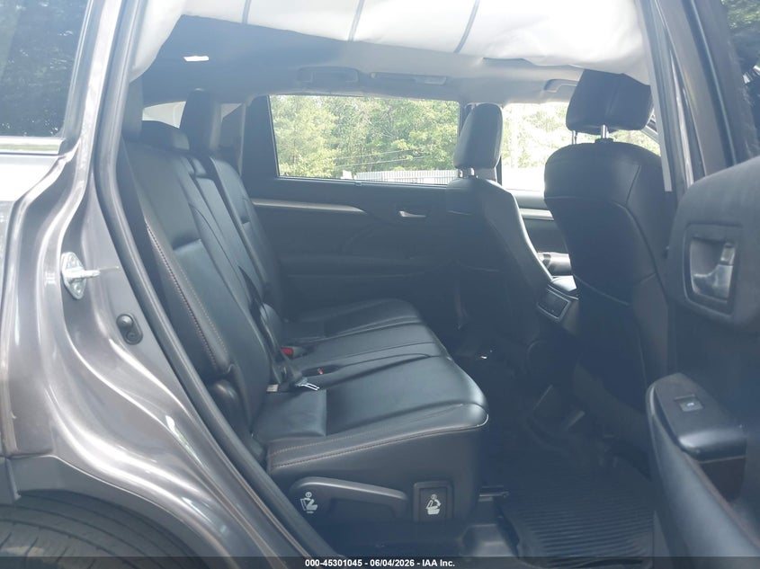 2019 Toyota Highlander VIN 5TDJZRFH8KS586488 IAAI salvage auction — FRONT END, Salvage (Idaho), sold $5,000 on 2026-07-22 (photo 8)
