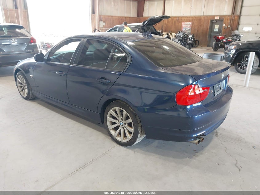2011 BMW 3 series VIN WBAPK7C53BA463835 IAAI salvage auction — RIGHT SIDE, Mv-907A (New York), sold $625 on 2026-07-08 (photo 3)