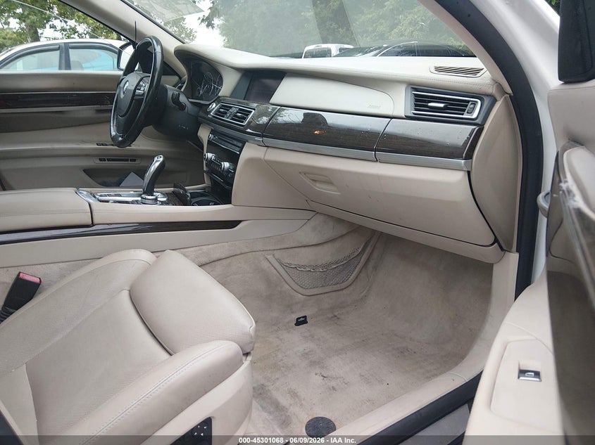 2009 BMW 7er VIN WBAKB83579CY62634 IAAI salvage auction — FRONT END, Salvage (Kentucky), sold $1,200 on 2026-07-20 (photo 5)