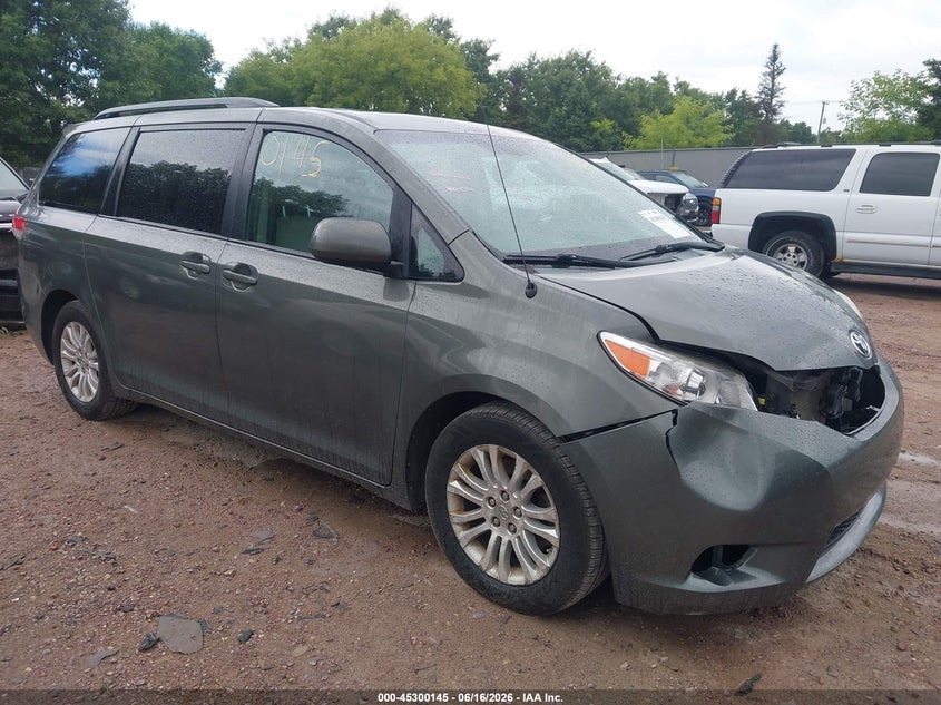 2012 Toyota Sienna VIN 5TDYK3DC5CS249933 IAAI salvage auction — FRONT END, Clear (Wisconsin), sold $2,250 on 2026-07-15 (photo 1)