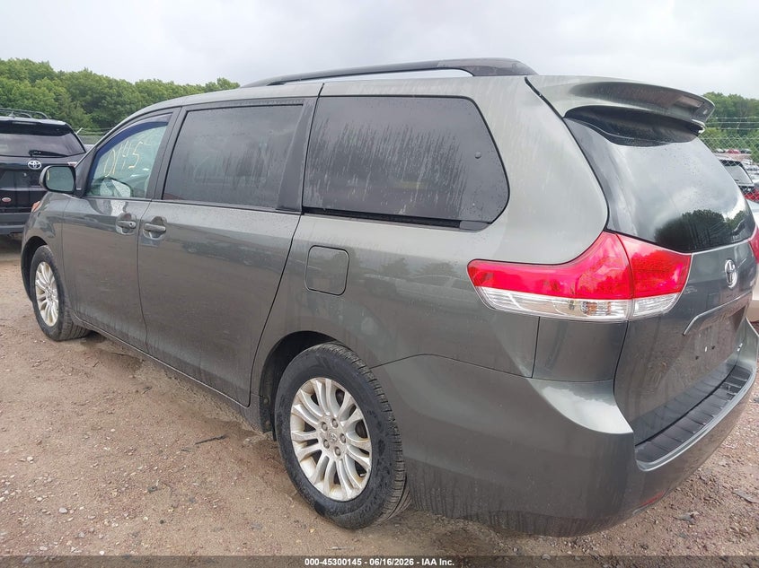 2012 Toyota Sienna VIN 5TDYK3DC5CS249933 IAAI salvage auction — FRONT END, Clear (Wisconsin), sold $2,250 on 2026-07-15 (photo 3)