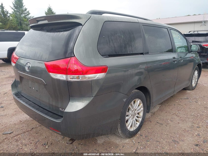 2012 Toyota Sienna VIN 5TDYK3DC5CS249933 IAAI salvage auction — FRONT END, Clear (Wisconsin), sold $2,250 on 2026-07-15 (photo 4)