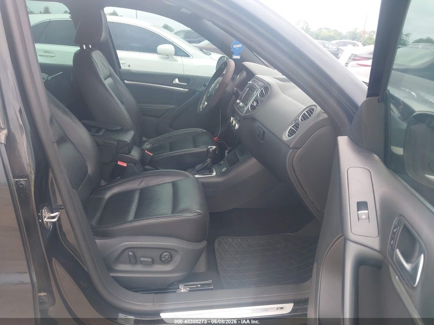 2014 Volkswagen Tiguan VIN WVGAV3AX9EW055744 IAAI salvage auction — FRONT END, Salvage Title, sold $375 on 2026-07-17 (photo 5)
