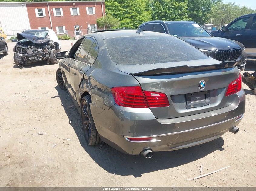 2015 BMW 5er VIN WBA5B3C5XFD540267 IAAI salvage auction — REAR END, Salvage Title, sold $2,350 on 2026-07-25 (photo 3)