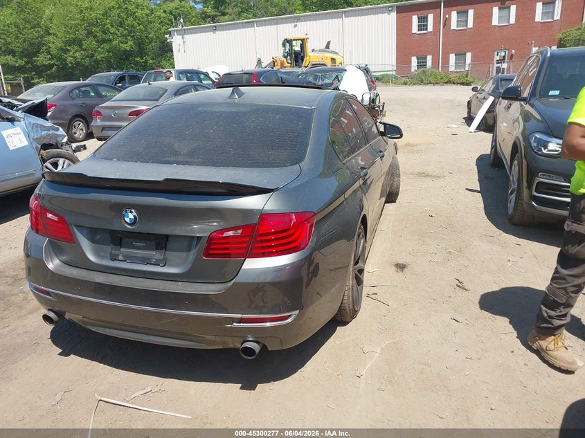 2015 BMW 5er VIN WBA5B3C5XFD540267 IAAI salvage auction — REAR END, Salvage Title, sold $2,350 on 2026-07-25 (photo 4)
