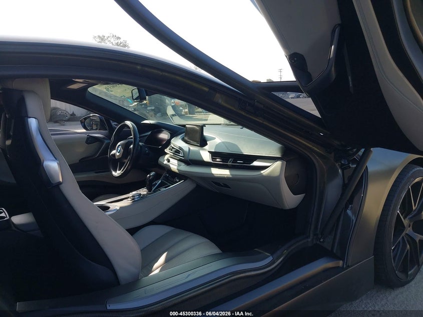 2014 BMW I8 VIN WBY2Z2C55EVX64808 IAAI salvage auction — UNDERCARRIAGE, Salvage Title, sold $15,200 on 2026-08-19 (photo 5)