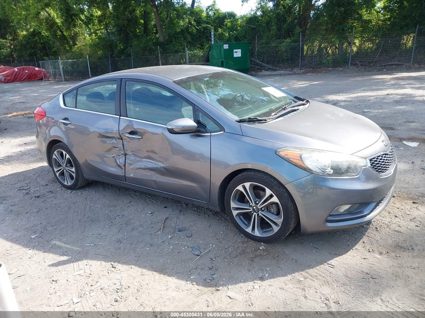 2016 Kia Forte VIN KNAFX4A83G5553107 IAAI salvage auction — RIGHT SIDE, Salvage Title, sold $1,500 on 2026-07-17 (photo 1)
