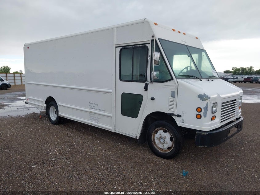 2007 Freightliner Chassis VIN 4UZAAPCP47CY69014 IAAI salvage auction — REAR END, Salvage (Minnesota), sold $675 on 2026-07-10 (photo 1)