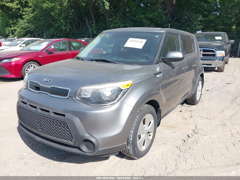 2015 Kia Soul VIN KNDJN2A27F7140452 IAAI salvage auction — NORMAL WEAR, Clear (Indiana), sold $650 on 2026-07-15 (photo 2)