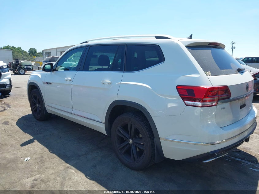 2018 Volkswagen Atlas VIN 1V2RR2CA3JC590190 IAAI salvage auction — SIDE, Salvage Title, sold $6,100 on 2026-07-24 (photo 3)