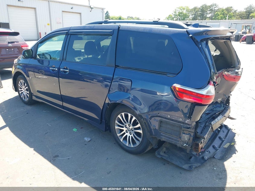 2018 Toyota Sienna VIN 5TDYZ3DC5JS939609 IAAI salvage auction — FRONT & REAR, Salvage Title, sold $3,400 on 2026-07-21 (photo 3)