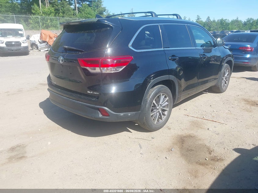 2018 Toyota Highlander VIN 5TDJZRFHXJS531149 IAAI salvage auction — FRONT END, Salvage (Idaho), sold $10,400 on 2026-07-31 (photo 4)