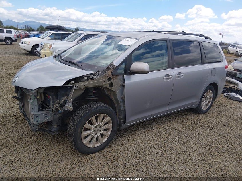 2013 Toyota Sienna VIN 5TDJK3DC8DS050524 IAAI salvage auction — FRONT END, Salvage Title, sold $125 on 2026-07-27 (photo 2)