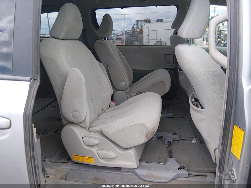2013 Toyota Sienna VIN 5TDJK3DC8DS050524 IAAI salvage auction — FRONT END, Salvage Title, sold $125 on 2026-07-27 (photo 8)
