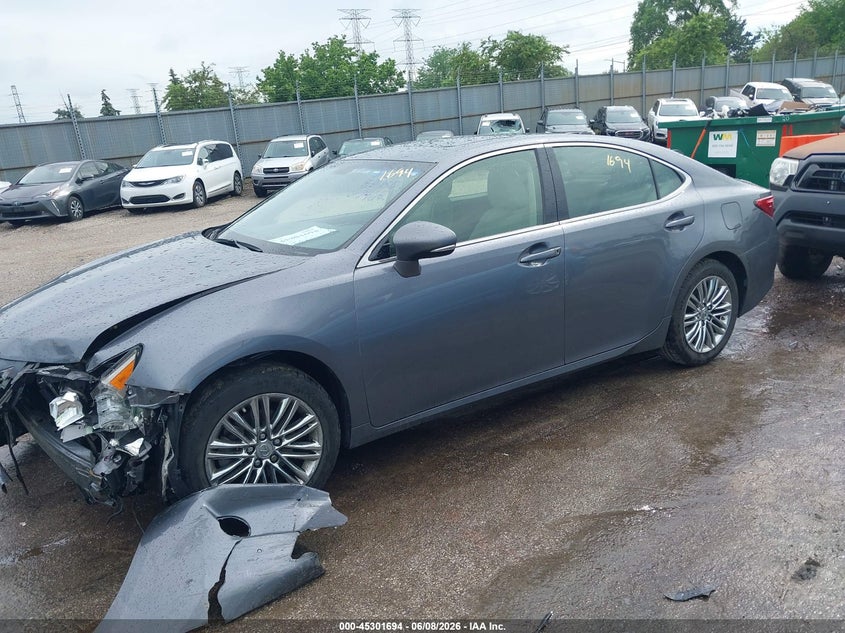 2013 Lexus ES VIN JTHBK1GG9D2017464 IAAI salvage auction — FRONT END, Salvage Title, sold $2,550 on 2026-07-20 (photo 2)