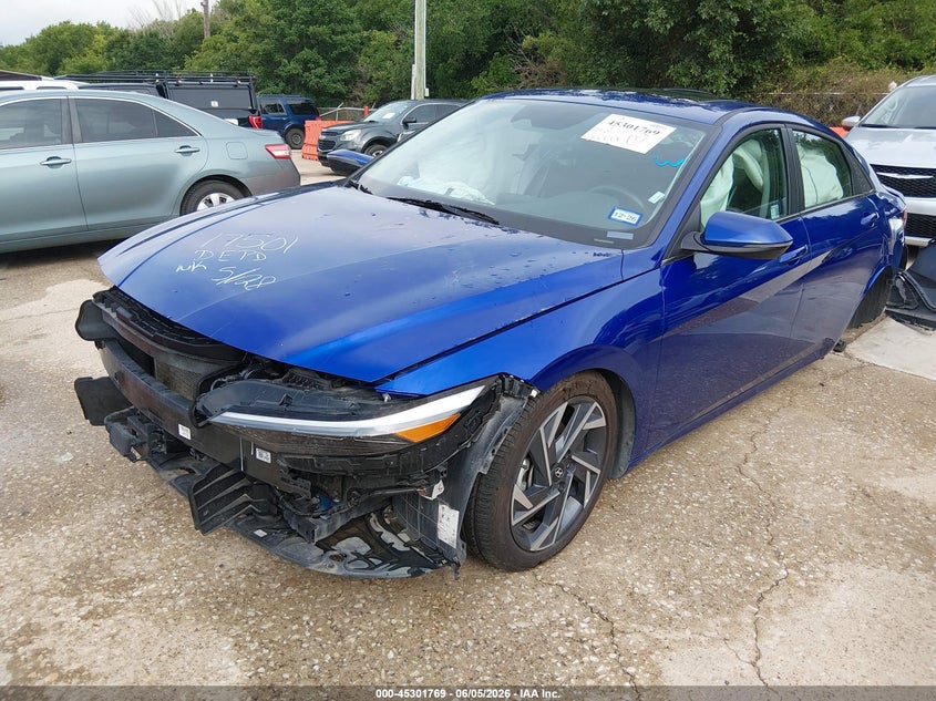 2025 Hyundai Elantra VIN KMHLP4DG1SU910772 IAAI salvage auction — RIGHT SIDE, Salvage Title, sold $2,550 on 2026-07-13 (photo 2)