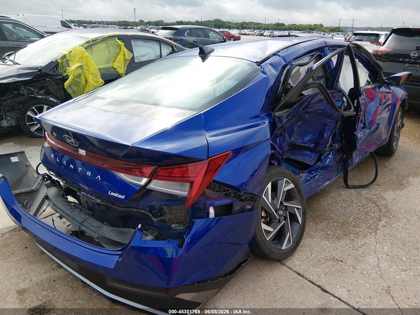 2025 Hyundai Elantra VIN KMHLP4DG1SU910772 IAAI salvage auction — RIGHT SIDE, Salvage Title, sold $2,550 on 2026-07-13 (photo 4)