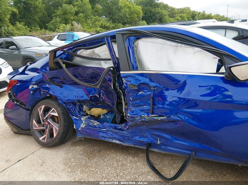 2025 Hyundai Elantra VIN KMHLP4DG1SU910772 IAAI salvage auction — RIGHT SIDE, Salvage Title, sold $2,550 on 2026-07-13 (photo 6)